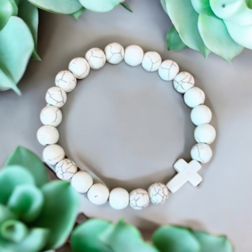 Lovely Faith Vintage-Inspired Beaded‎ Bracelet with Cross Pendant